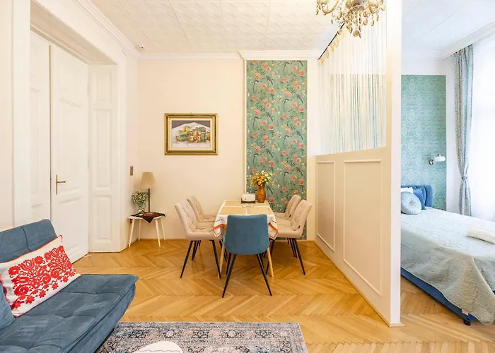 Deluxe In Art Nouveau House- With Garage 아파트 부다페스트