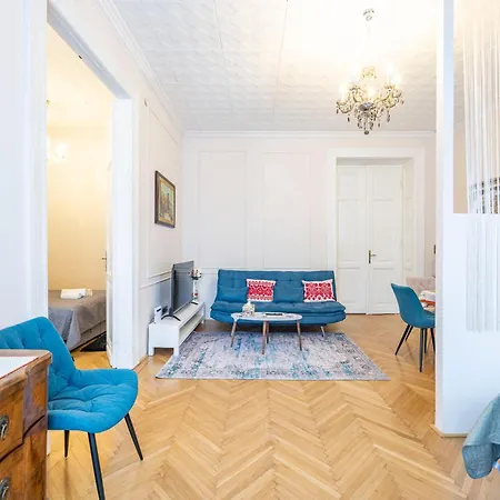 Apartmán Deluxe In Art Nouveau House- With Garage Budapešť