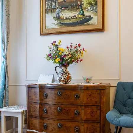 Apartman Deluxe In Art Nouveau House- With Garage *