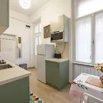 Deluxe In Art Nouveau House- With Garage