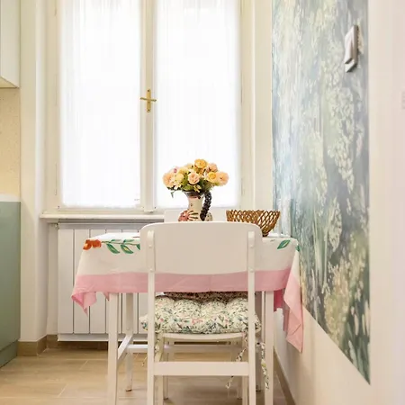 Daire Deluxe In Art Nouveau House- With Garage Budapeşte