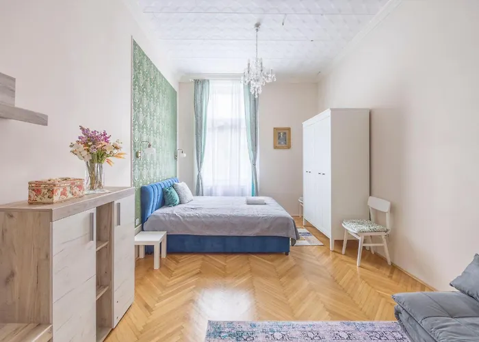 Deluxe In Art Nouveau House- With Garage Apartament Budapeszt